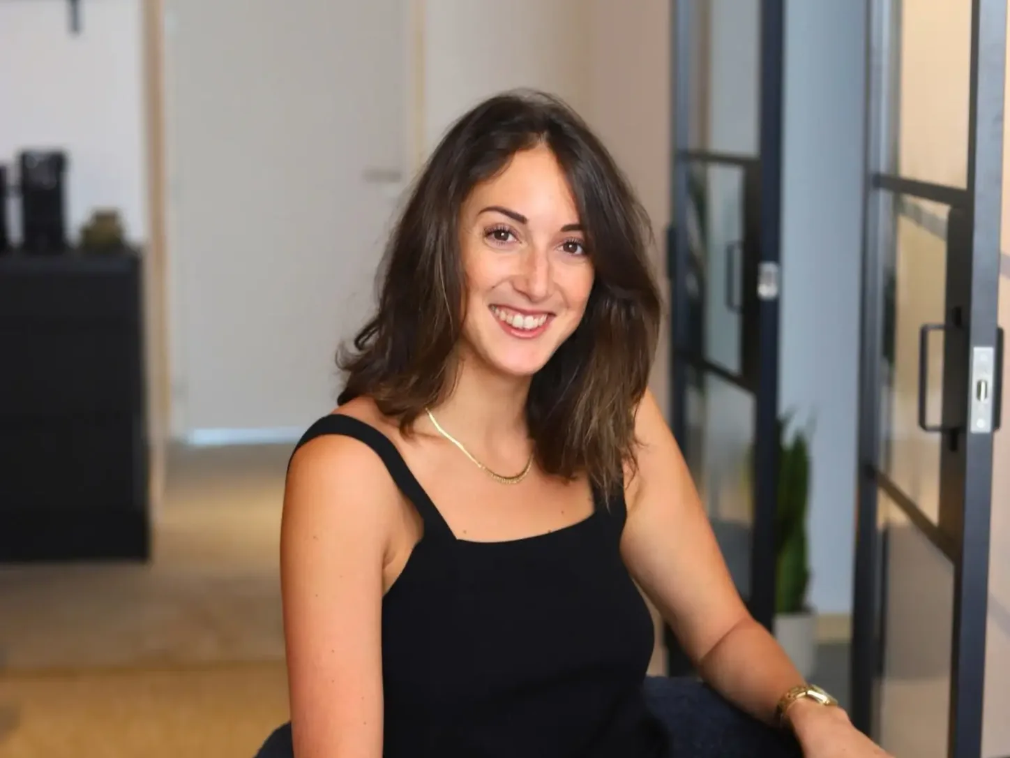 Amira, votre interlocutrice chez Espace Agora à Calvisson